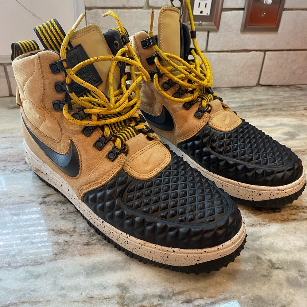 Men's Nike Duckboot